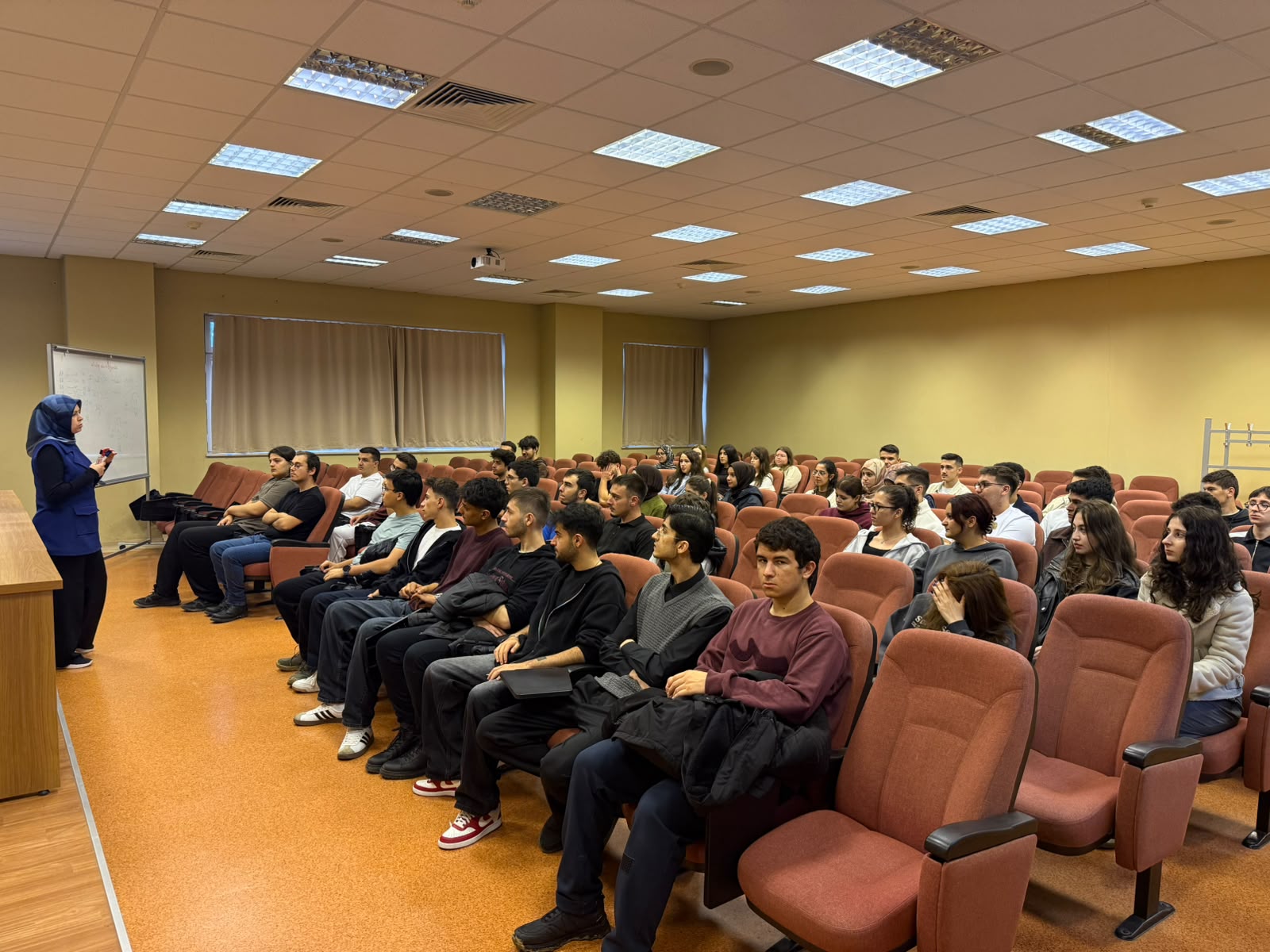 Gemlik Asım Kocabıyık MYO Bilgisayar Programcılığı Öğrencilerine Oryantasyon Eğitimi Düzenlendi